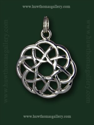 Silver Celtic Pendant / Necklace ( Round Celtic Knotwork Design )