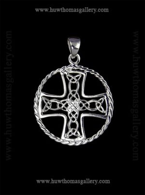 Silver Celtic Cross Pendant Round