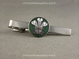 Three Feather Welsh Tie Slide In Green And Silver Finish