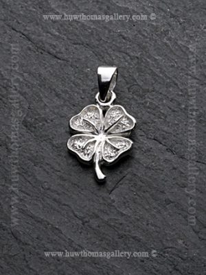Silver 4 Leaf Clover Pendant / Necklace