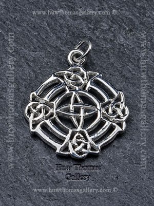 Silver Celtic Pendant / Necklace – With Intricate Knotwork Design