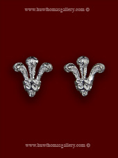---- Prince of Wales ---- 3 Feather Earrings